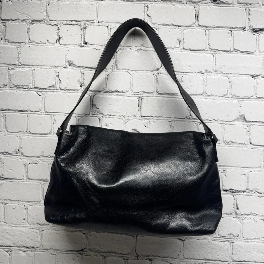 Kate Spade made in Italy vintage shoulder Black Leather women’s Bag